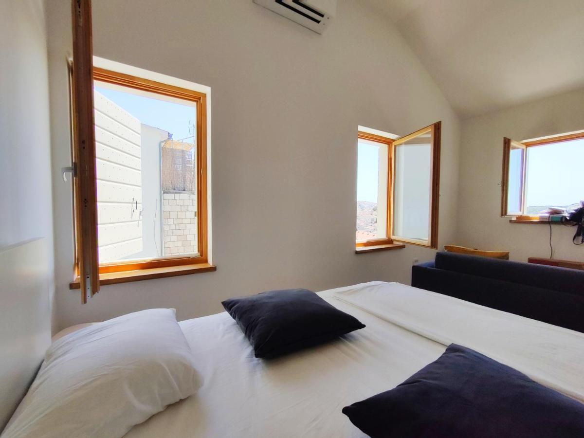 Brand New Apt W Balcony & Perfect Seaview At Center Хвар Экстерьер фото
