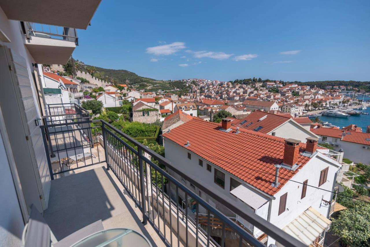 Brand New Apt W Balcony & Perfect Seaview At Center Хвар Экстерьер фото