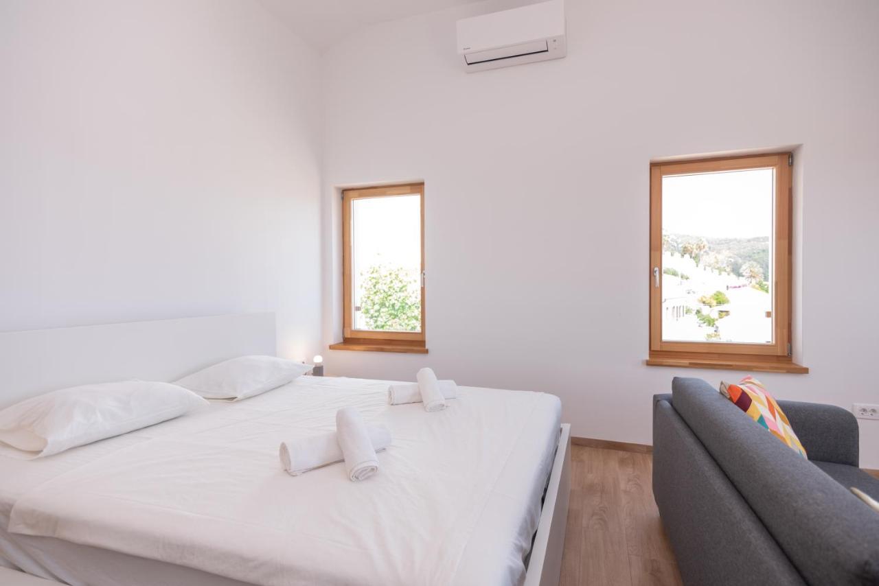 Brand New Apt W Balcony & Perfect Seaview At Center Хвар Экстерьер фото