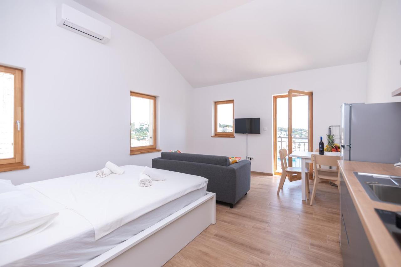 Brand New Apt W Balcony & Perfect Seaview At Center Хвар Экстерьер фото