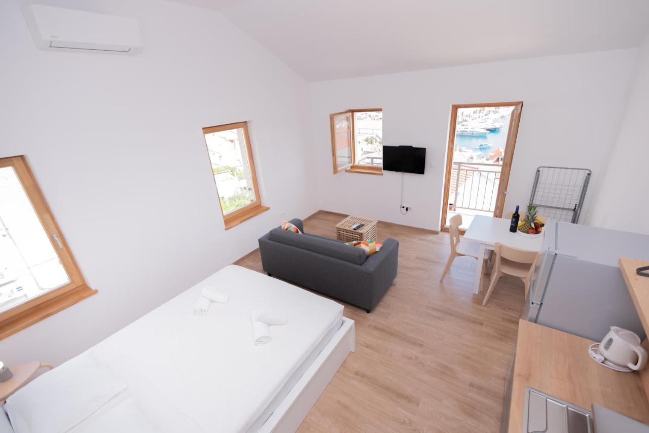 Brand New Apt W Balcony & Perfect Seaview At Center Хвар Экстерьер фото